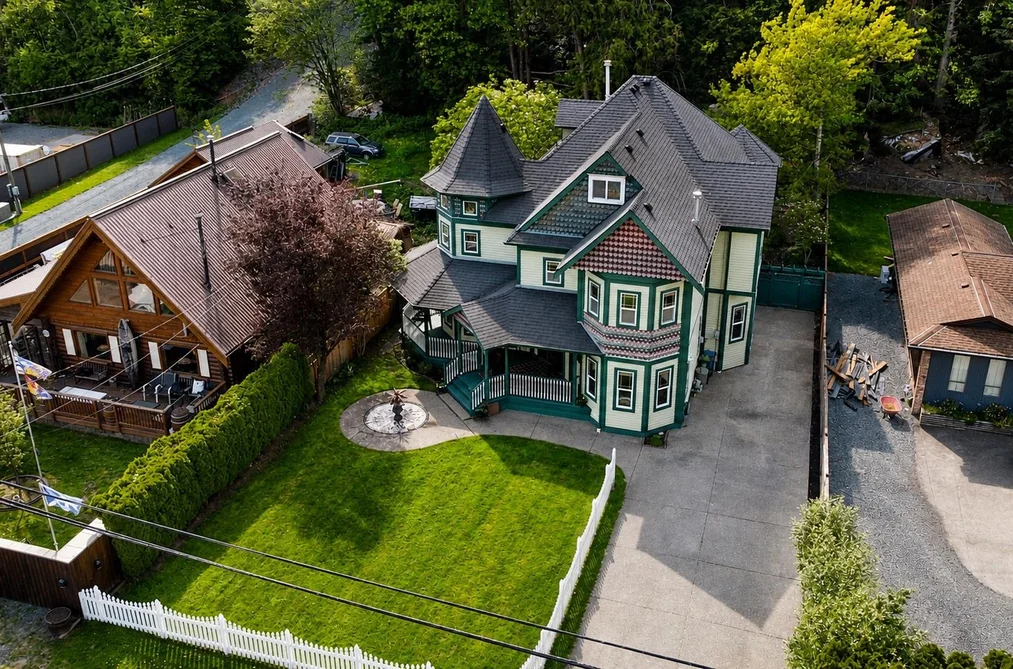 House for sale at 864 Hot Springs Road Harrison Hot Springs British Columbia - MLS: R3119483