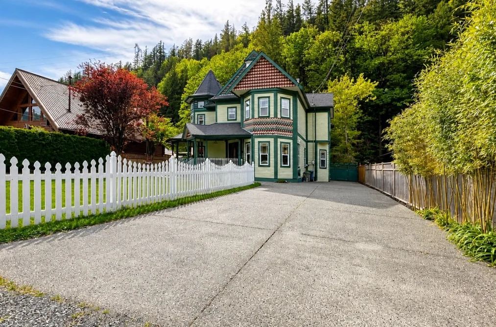 864 HOT SPRINGS ROAD, Harrison Hot Springs BC V0M 1K0, Harrison Hot Springs BC — Residential for Sale - Photo 5