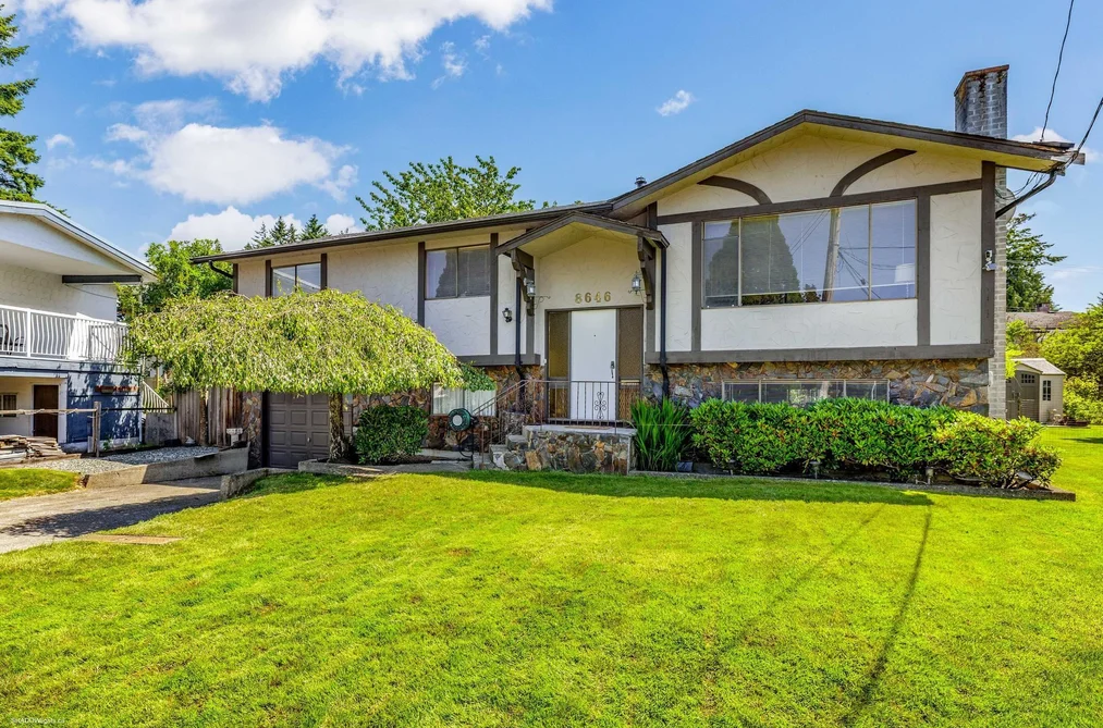 House for sale at 8646 115a Street Delta British Columbia - MLS: R3064032
