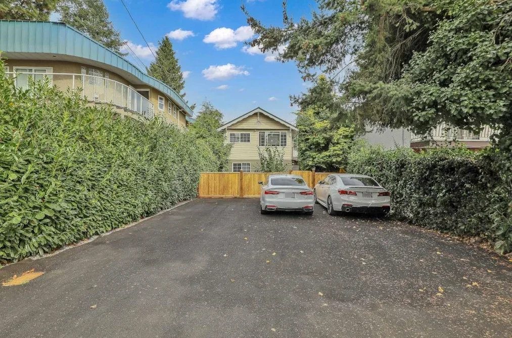 House for sale at 866 Finlay Street White Rock British Columbia - MLS: R3159842