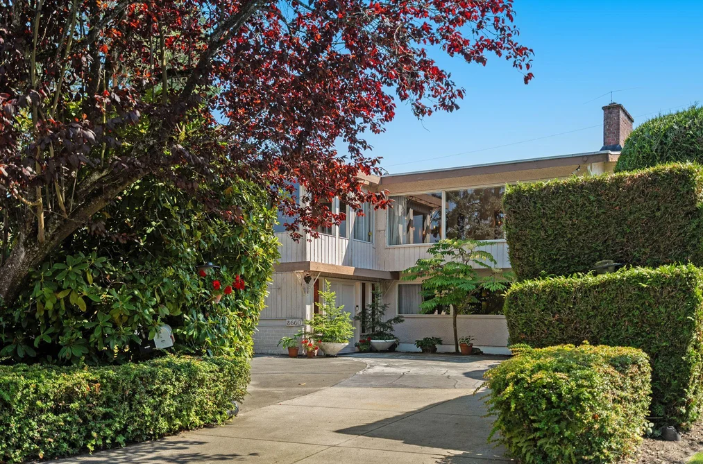 House for sale at 8660 Fairfax Crescent Richmond British Columbia - MLS: R3154688