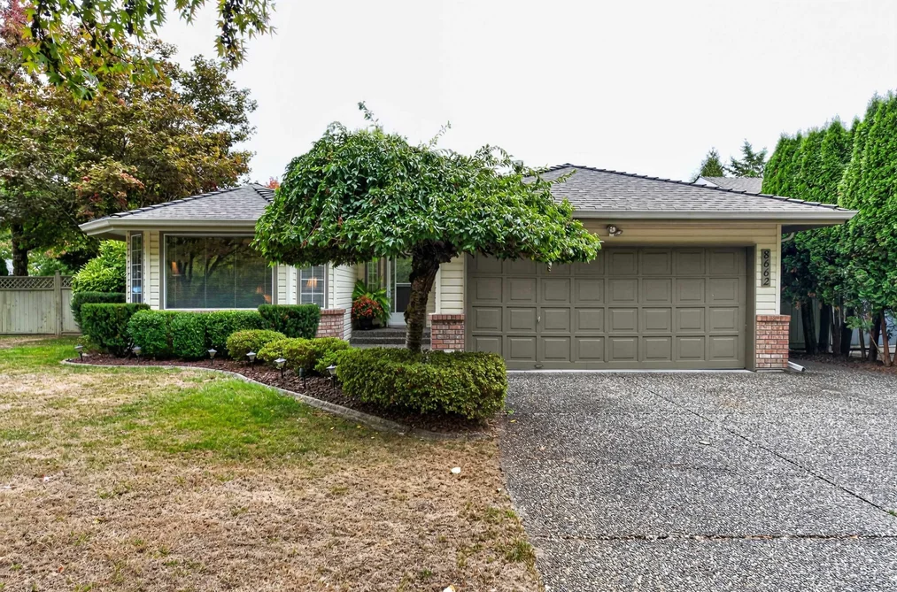 8662 161 St, Surrey, BC - MLS: R3169965