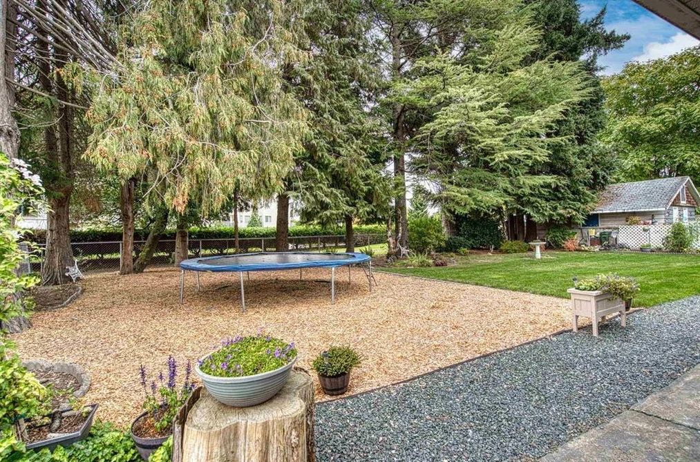 8668 COVENTRY PLACE, Chilliwack BC V2P 4V5, Chilliwack BC — Residential for Sale - Photo 2