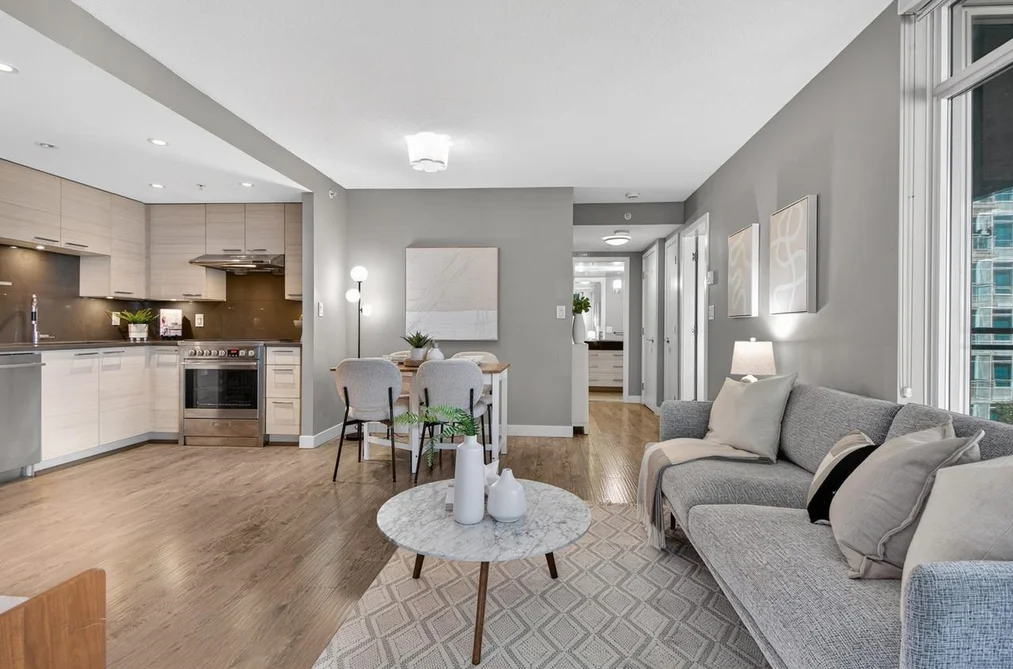 Condo for sale at 867 6288 No.3 Road Richmond British Columbia - MLS: R3127755