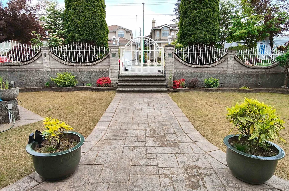 8675 ARMSTRONG AVENUE, Burnaby BC V3N 2H4, Burnaby BC — Residential for Sale - Photo 4