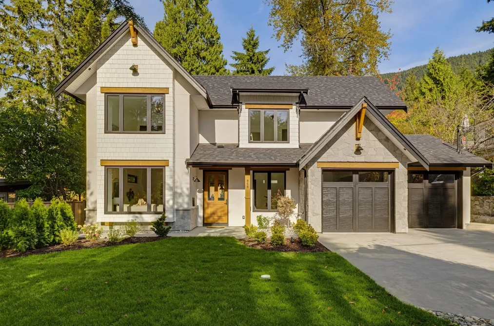 868 Canyon Blvd, North Vancouver, BC - MLS: R3177876