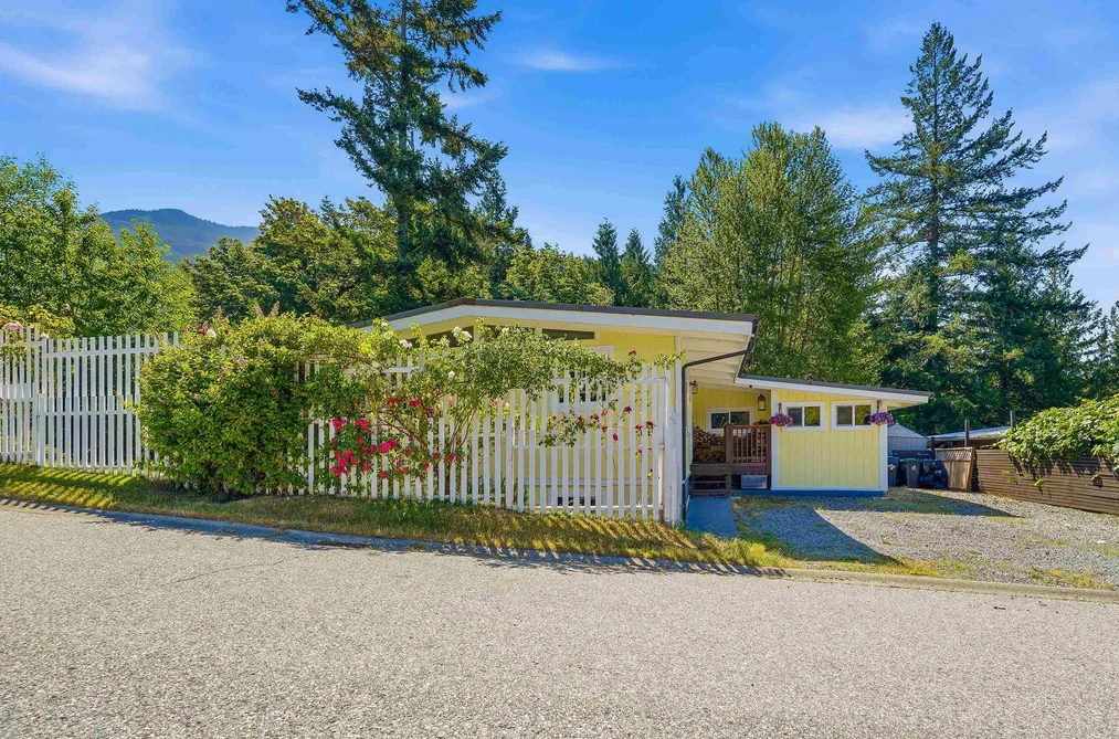868 UPPER CRESCENT, Britannia Beach BC V8B 1J2, Britannia Beach BC — Residential for Sale — Photo 13 of 27