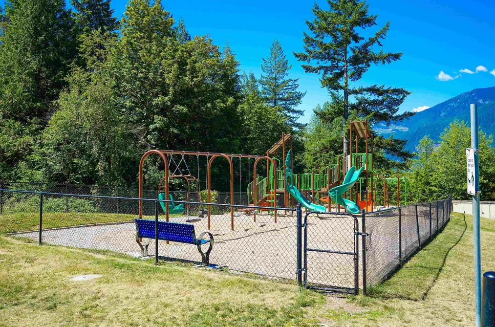 868 UPPER CRESCENT, Britannia Beach BC V8B 1J2, Britannia Beach BC — Residential for Sale — Photo 14 of 27