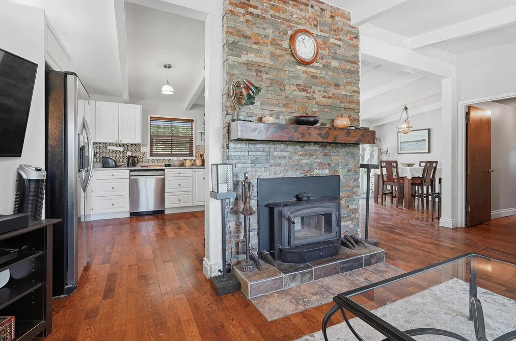 868 UPPER CRESCENT, Britannia Beach BC V8B 1J2, Britannia Beach BC — Residential for Sale — Photo 16 of 27