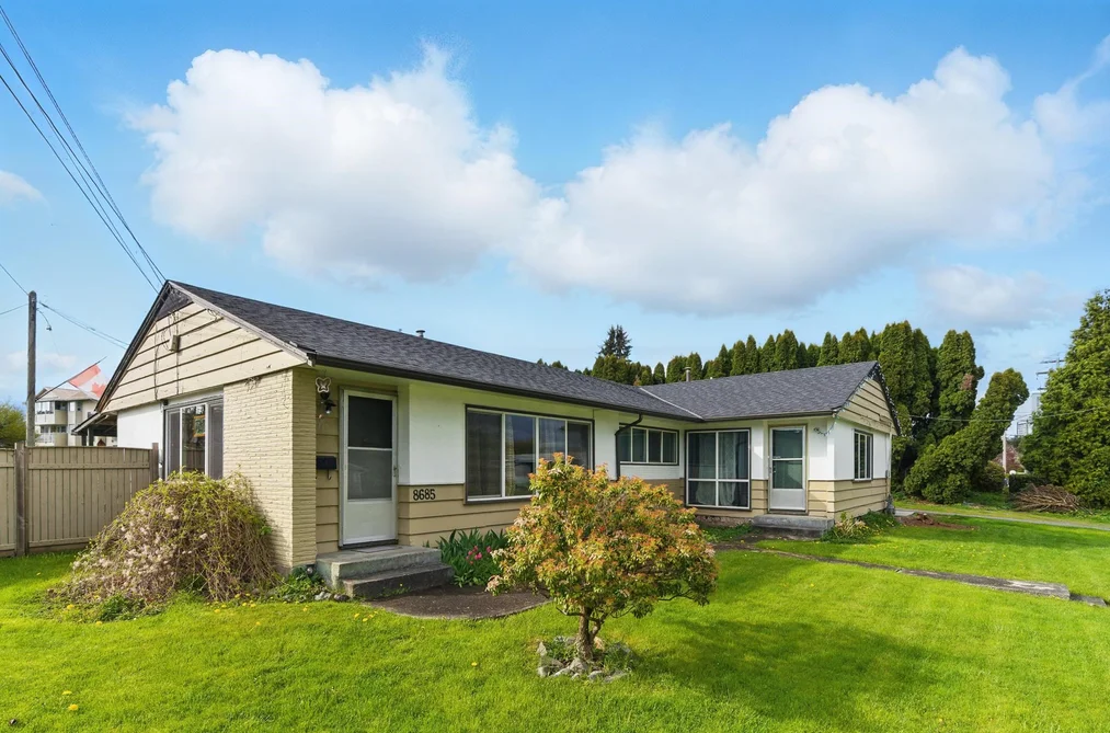 8687 ELM DRIVE, Chilliwack BC V2P 4Y3, Chilliwack BC — Residential for Sale - Photo 2