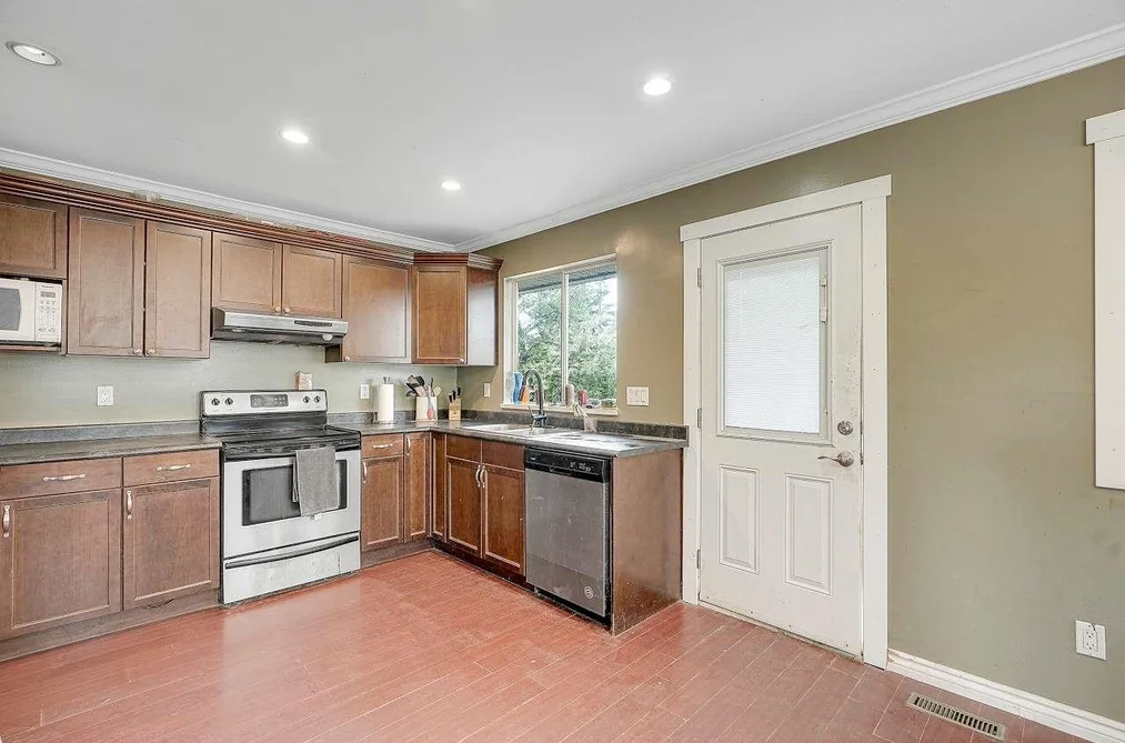 8699 DEWDNEY TRUNK ROAD, Mission BC V2V 6Y2, Mission BC — Residential for Sale - Photo 5