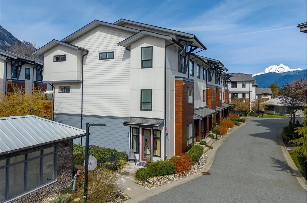 87 1188 MAIN STREET, Squamish BC V8B 0Z3, Squamish BC — Residential for Sale - Photo 2