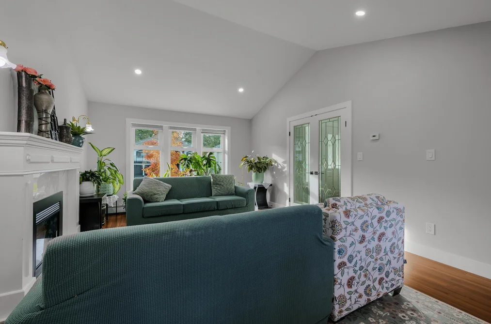 8708 143A Street, Surrey, BC - MLS: R3180008 - Photo 5 8708 143A Street, Surrey, BC - MLS: R3180008 - Photo 5
