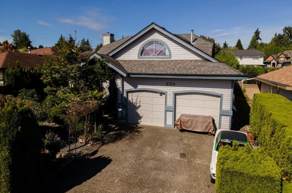 House for sale at 8729 164 Street Surrey British Columbia - MLS: R3150457