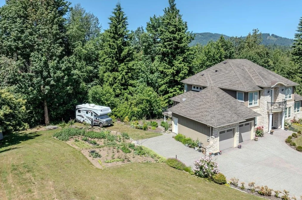8749 JONES TERRACE, Mission BC V2V 4X7, Mission BC — Residential for Sale — Photo 4 of 40