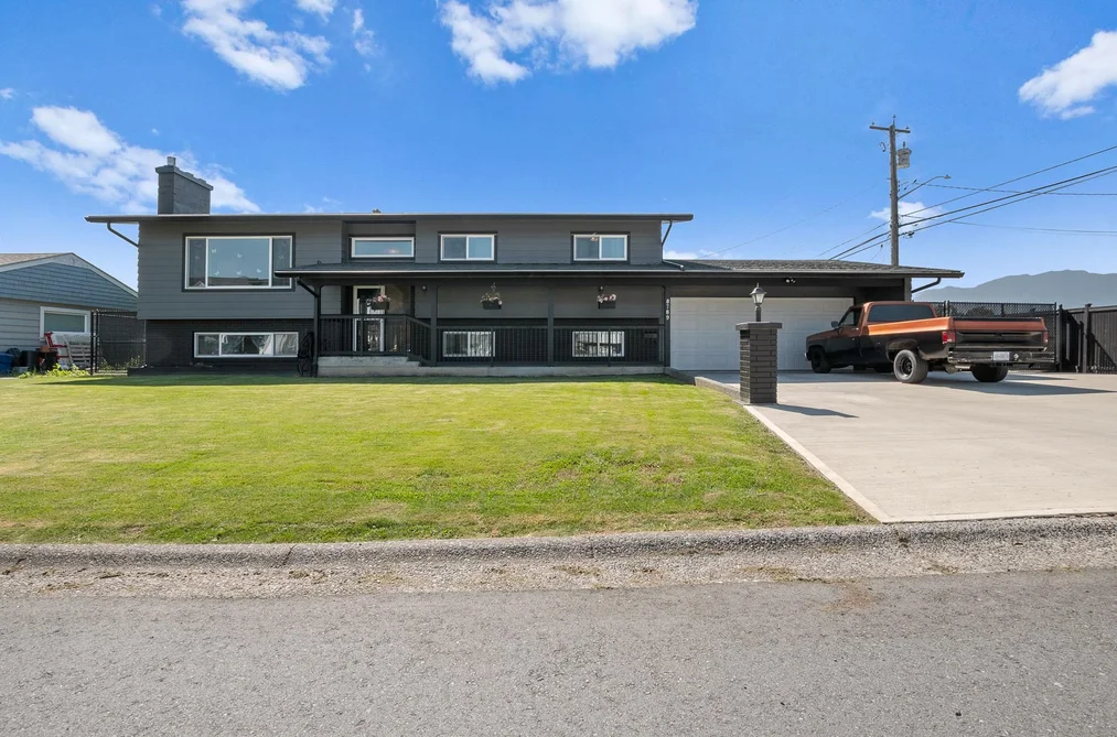 House for sale at 8789 Butchart Street Chilliwack British Columbia - MLS: R3113614