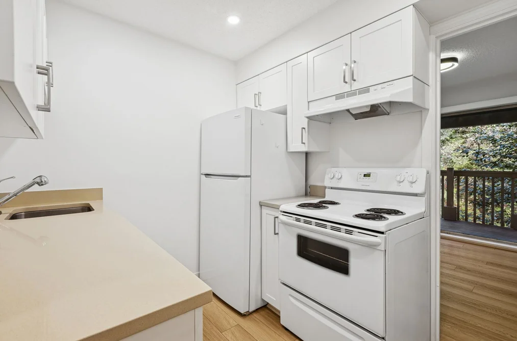 879 WESTVIEW CRESCENT, North Vancouver BC V7N 2L5, North Vancouver BC — Residential for Sale - Photo 7