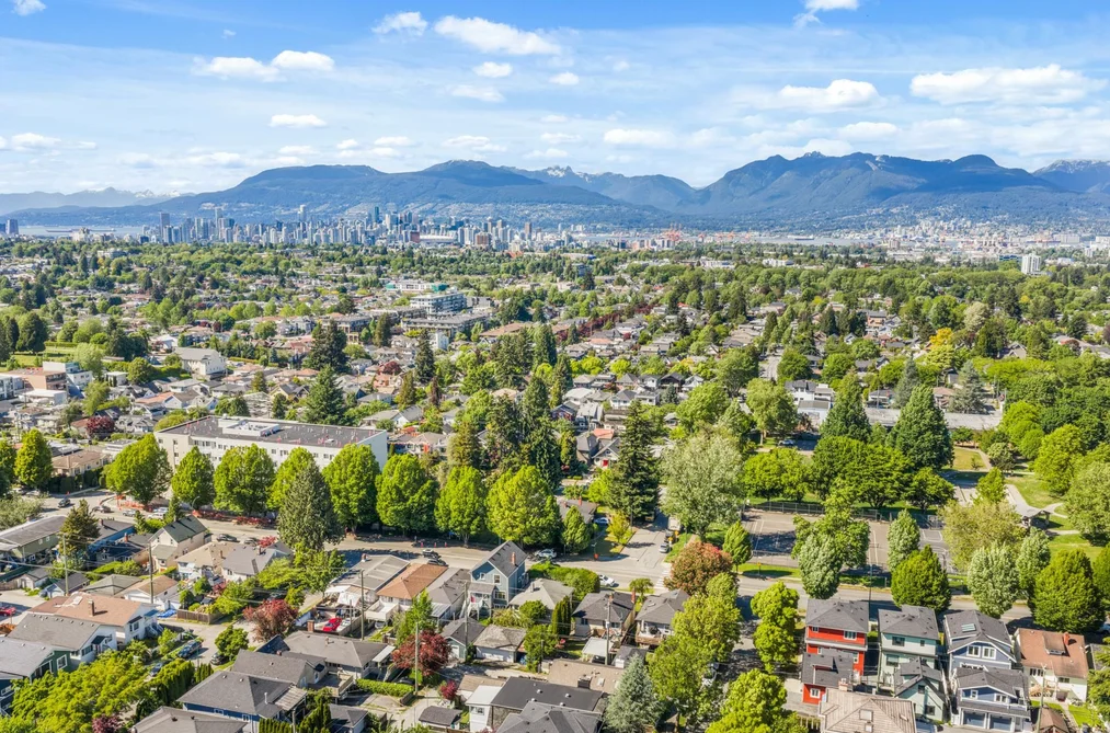 880 E 33RD AVENUE, Vancouver BC V5V 3A5, Vancouver BC — Residential for Sale - Photo 2
