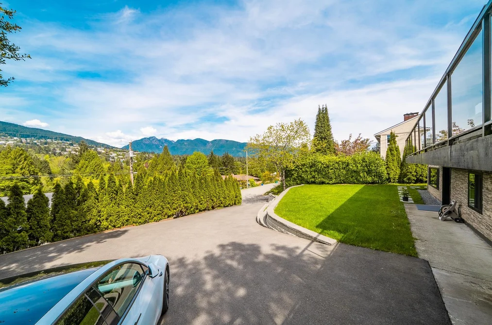 880 JEFFERSON AVENUE, West Vancouver BC V7T 2A4, West Vancouver BC — Residential for Sale - Photo 2