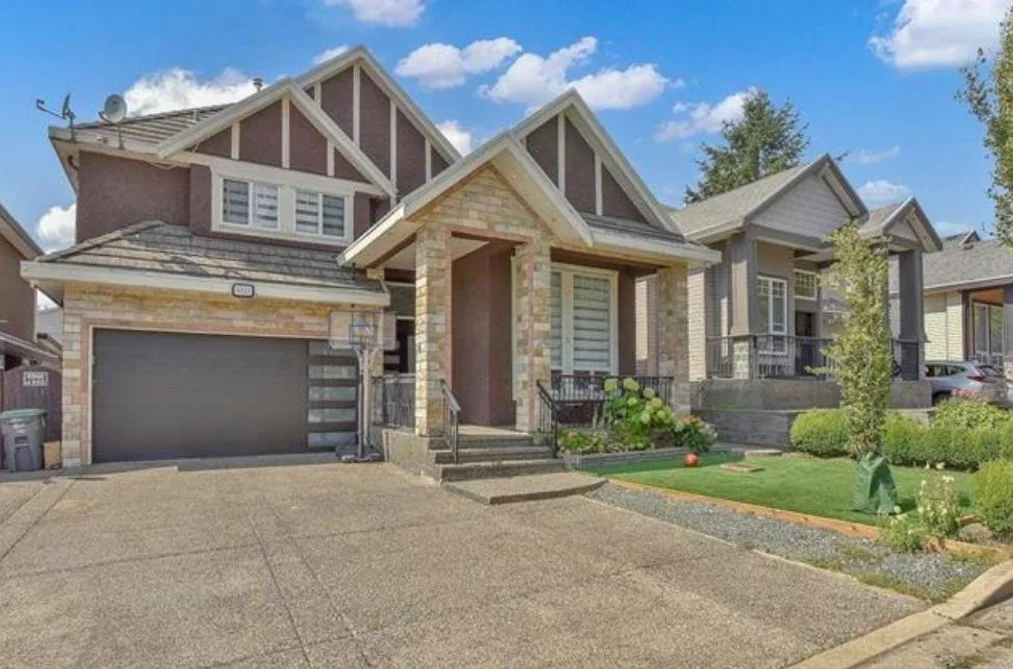 House for sale at 8825 131 Street Surrey British Columbia - MLS: R3112300