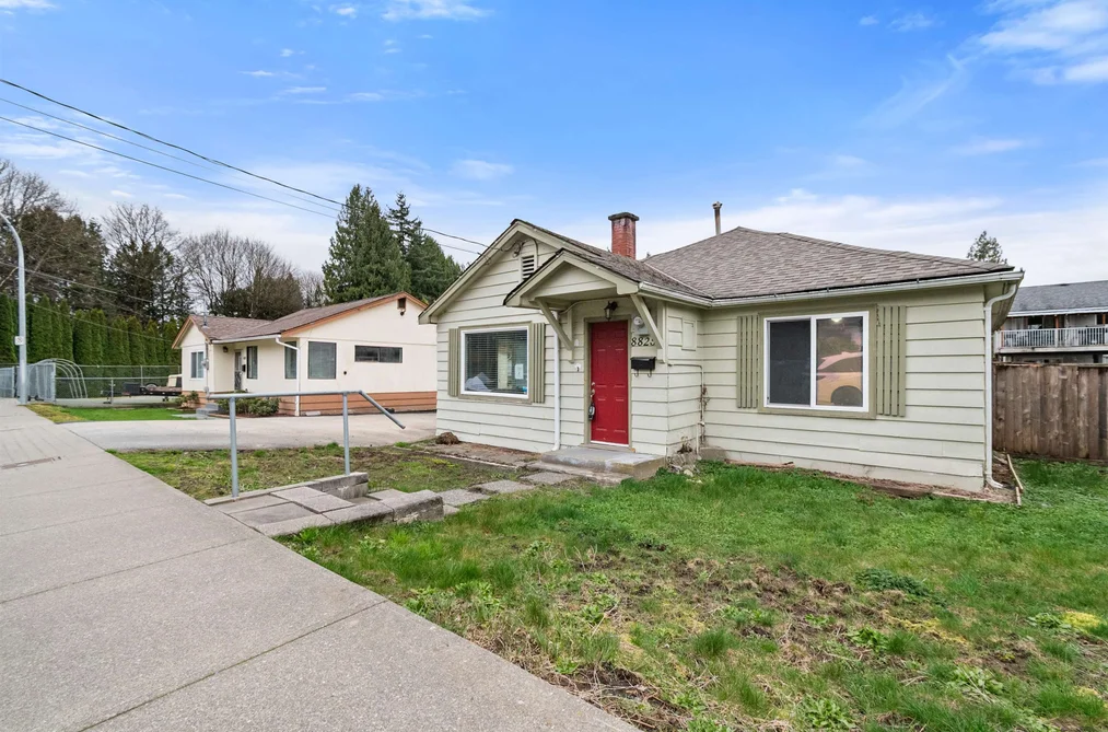 8825 EDWARD STREET, Chilliwack BC V2P 4C8, Chilliwack BC — Residential for Sale - Photo 2