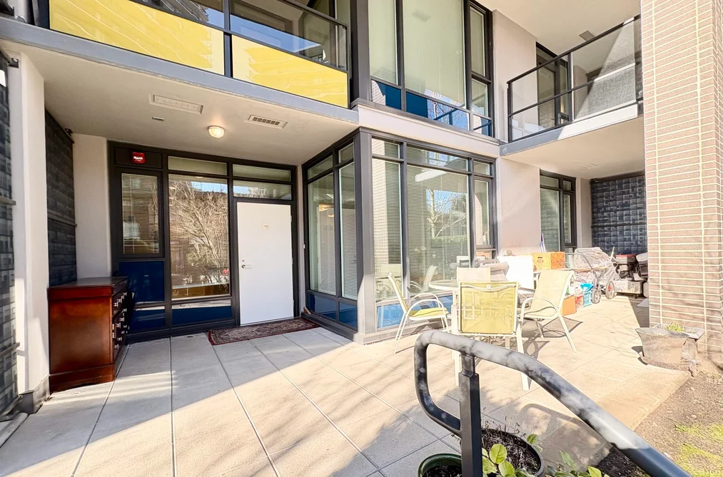 Townhouse for sale at 8842 University Crescent Burnaby British Columbia - MLS: R3095956