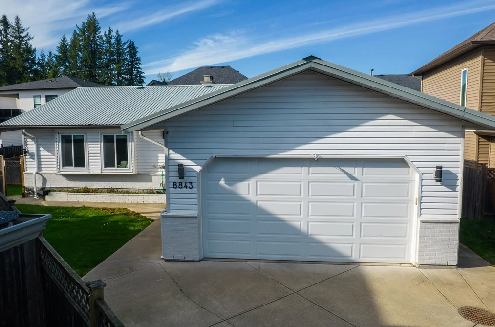 8843 WOOLER TERRACE, Mission BC V4S 0B9, Mission BC — Residential for Sale - Photo 2