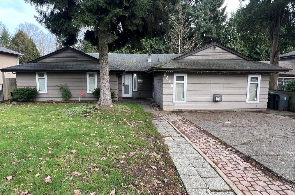 House for sale at 8846 Queen Mary Boulevard Surrey British Columbia - MLS: R3082079