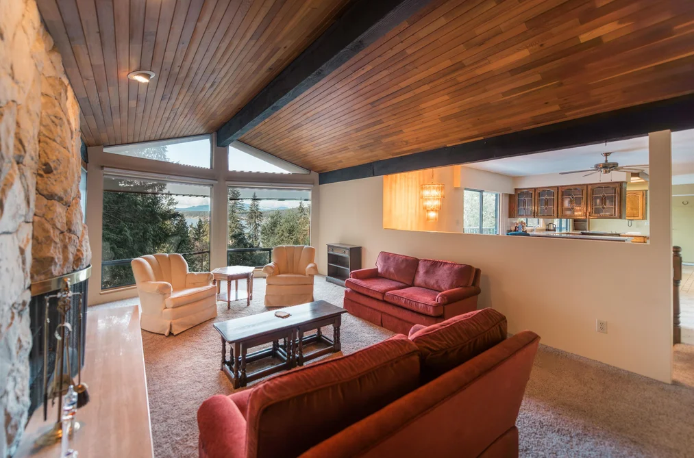 House for sale at 8846 Redrooffs Road Halfmoon Bay British Columbia - MLS: R3096511