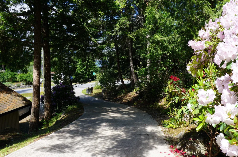 8846 REDROOFFS ROAD, Halfmoon Bay BC V7Z 1B2, Halfmoon Bay BC — Residential for Sale - Photo 2