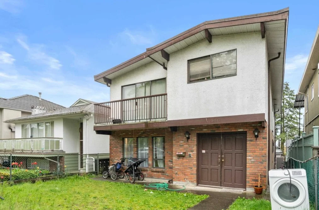 House for sale at 886 E 56th Avenue Vancouver British Columbia - MLS: R3068779