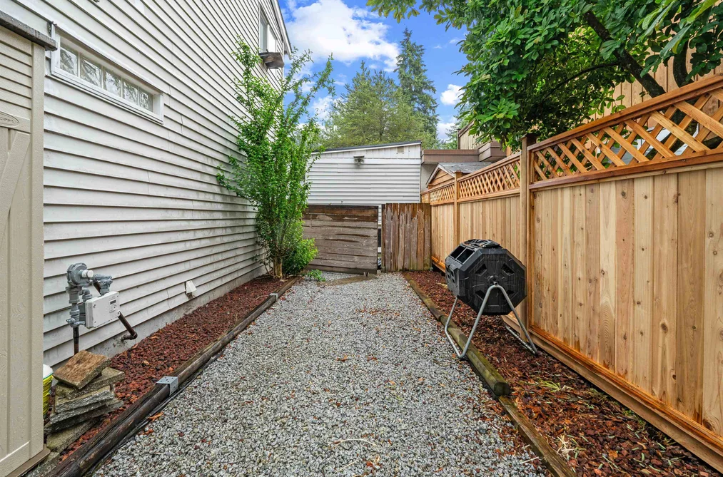 886 PINEBROOK PLACE, Coquitlam, BC — Residential for Sale — Photo 14 of 34