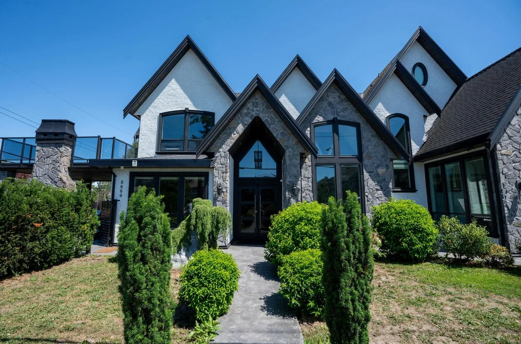 House for sale at 8866 134b Street Surrey British Columbia - MLS: R3142703