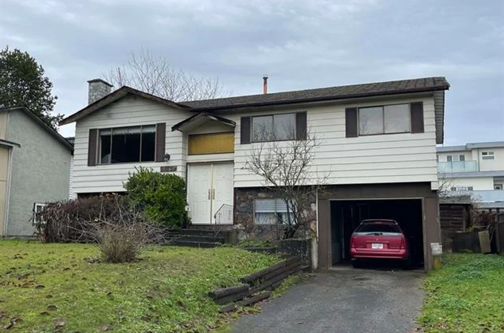 House for sale at 8868 Roslin Place Surrey British Columbia - MLS: R3151412