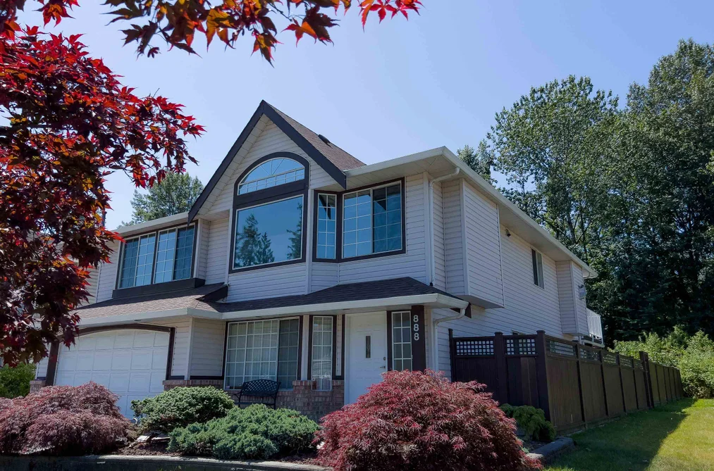 888 HERRMANN STREET, Coquitlam BC V3C 6E7, Coquitlam BC — Residential for Sale - Photo 2