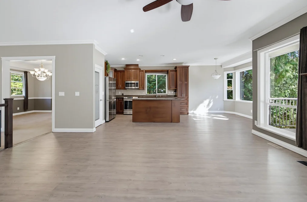8886 Emiry Street, Mission, BC - MLS: R3164836 - Photo 6 8886 Emiry Street, Mission, BC - MLS: R3164836 - Photo 6