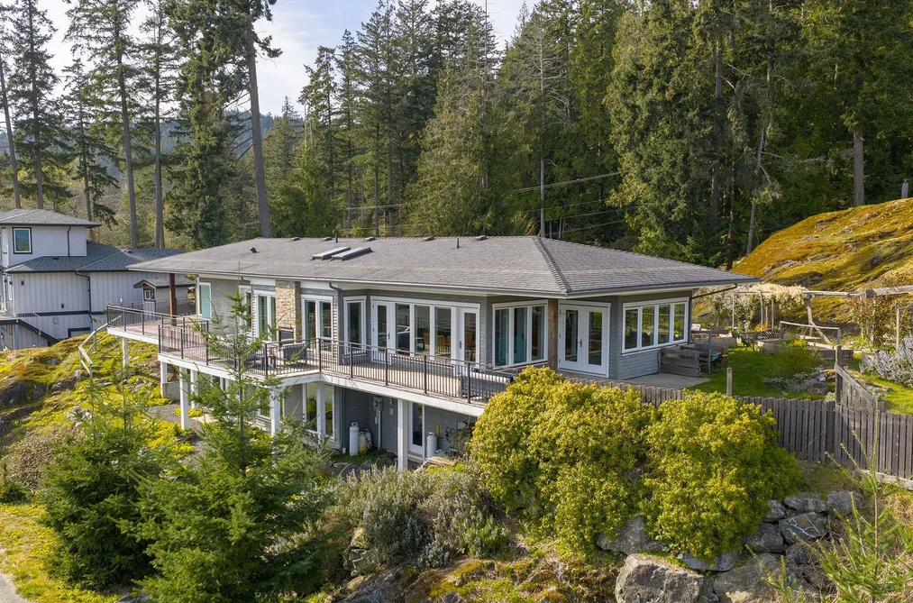 889 COWAN POINT DRIVE, Bowen Island BC V0N 1G2, Bowen Island BC — Residential for Sale - Photo 2