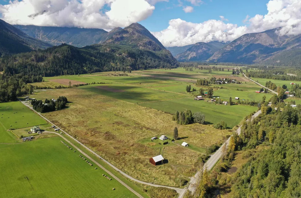 8891 PEMBERTON MEADOWS ROAD, Pemberton BC V0N 2L2, Pemberton BC — Residential for Sale - Photo 3