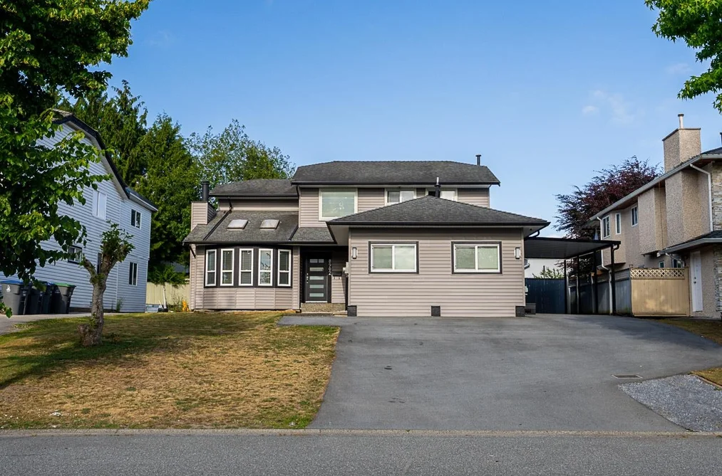 House for sale at 8902 142a Street Surrey British Columbia - MLS: R3144150