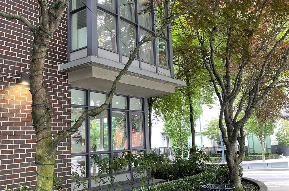 891 HELMCKEN STREET, Vancouver BC V6Z 1B1, Vancouver BC — Residential for Sale - Photo 2