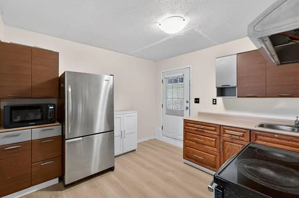 8927 146A Street, Surrey, BC - House for Sale - Photo 14 of 23 8927 146A Street, Surrey, BC - House for Sale - Photo 14 of 23