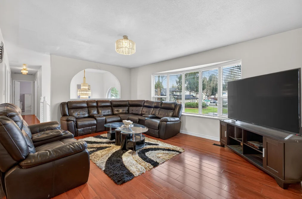 8927 146A STREET, Surrey BC V3R 6Z9, Surrey BC — Residential for Sale - Photo 2