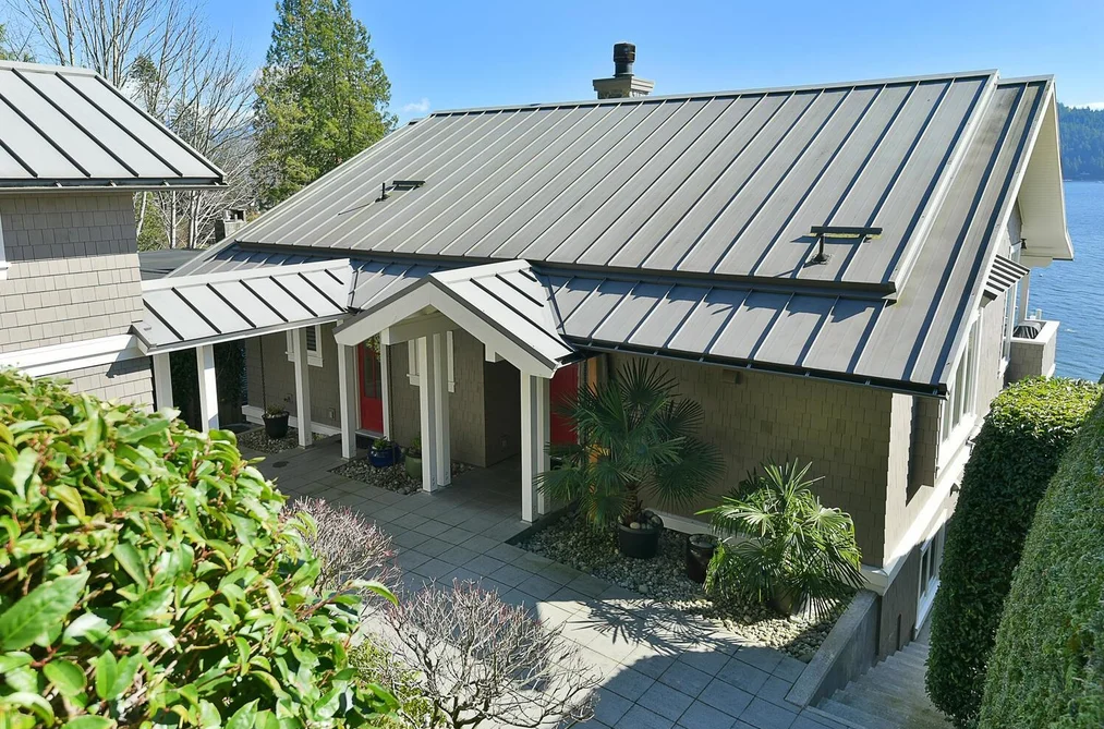 House for sale at 894 Marine Drive Gibsons British Columbia - MLS: R3099169