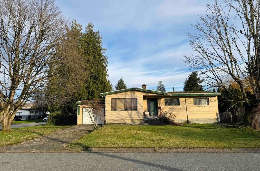 House for sale at 8940 Vines Street Chilliwack British Columbia - MLS: R3090088