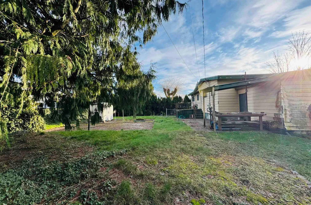 8940 VINES STREET, Chilliwack BC V2P 3X6, Chilliwack BC — Residential for Sale - Photo 2