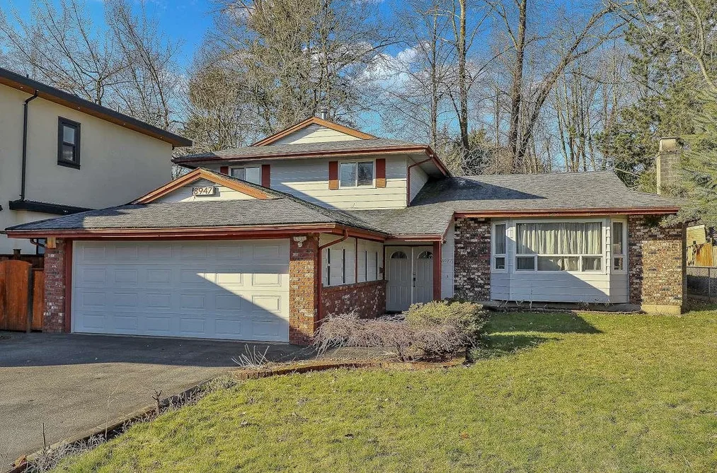 House for sale at 8947 Ursus Crescent Surrey British Columbia - MLS: R3111033