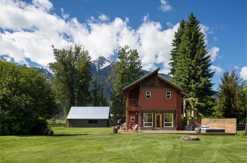 8950 PEMBERTON MEADOWS ROAD, Pemberton BC V0N 2L2, Pemberton BC — Residential for Sale - Photo 2