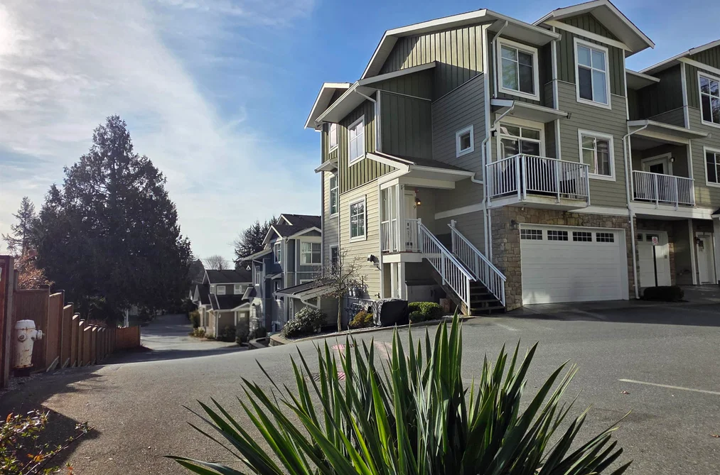 Townhouse for sale at 9 32921 14 Avenue Mission British Columbia - MLS: R3096477
