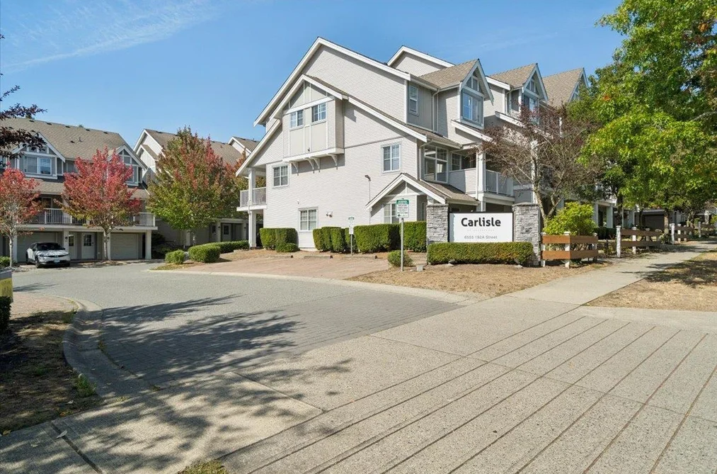 Townhouse for sale at 9 6555 192a Street Surrey British Columbia - MLS: R3164867