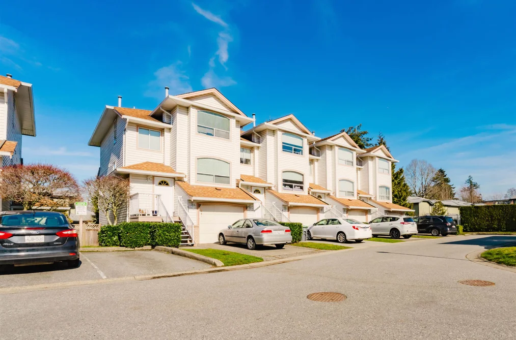 Townhouse for sale at 9 7140 132 Street Surrey British Columbia - MLS: R3088868
